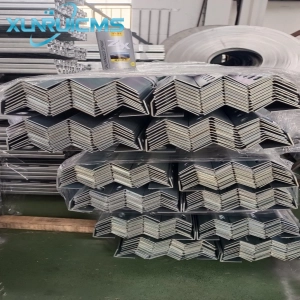 出口电镀锌冲孔角钢，30*30/40*40/50*50，可来图订做